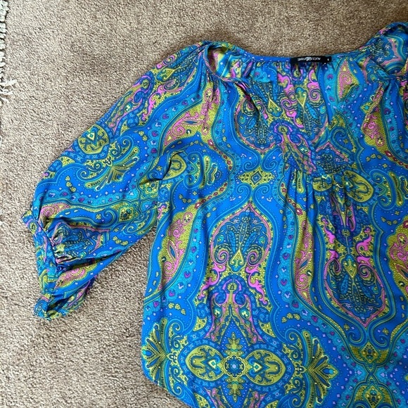 Alice & Trixie Printed Flowy Silk Blouse - Picture 3 of 6